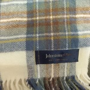 Johnston's of Elgin wool scarf